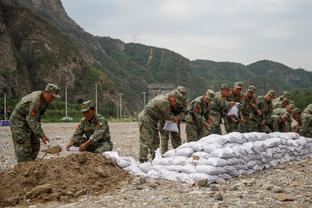 波津：处理右腿伤病肯定需要点时间 我希望伤情一旦好转就能回归